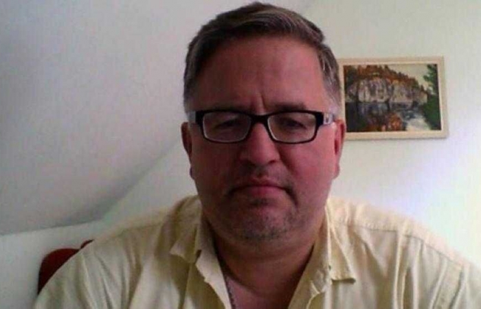 জার্মানির ইসলামবিদ্বেষী নেতার দল ছেড়ে ইসলাম গ্রহণ