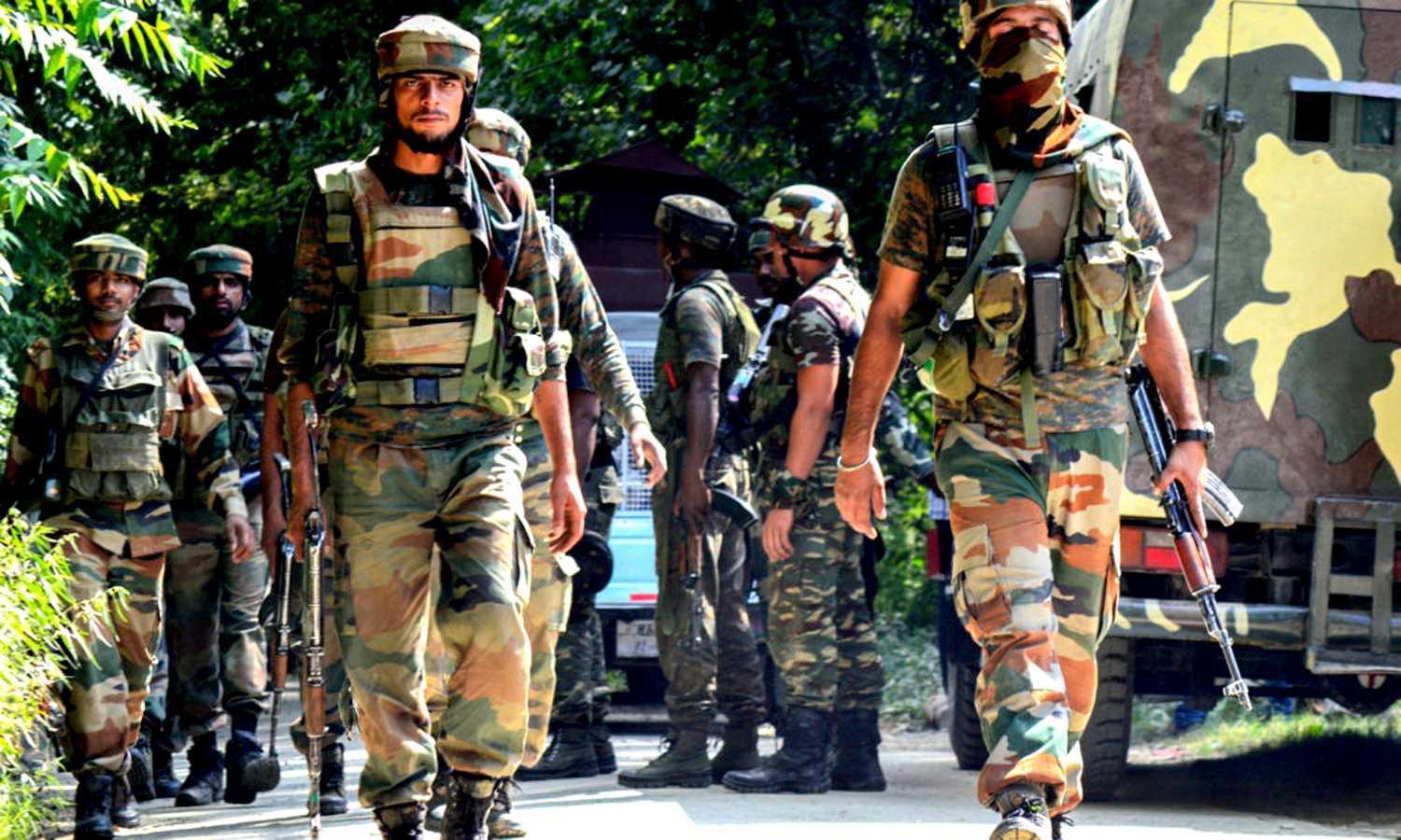 কাশ্মিরে আরো সাড়ে ২২ হাজার জওয়ান মোতায়েন করবে ভারত