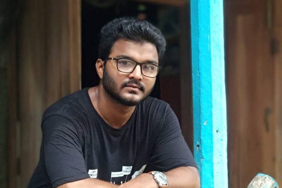 ফারুককে গাড়ি পোড়ানোর মামলায় গ্রেফতার দেখানো হয়েছে